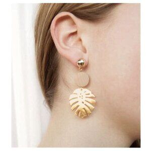 NWT Ettika Island Vibe Gold Palm Leaf Earrings